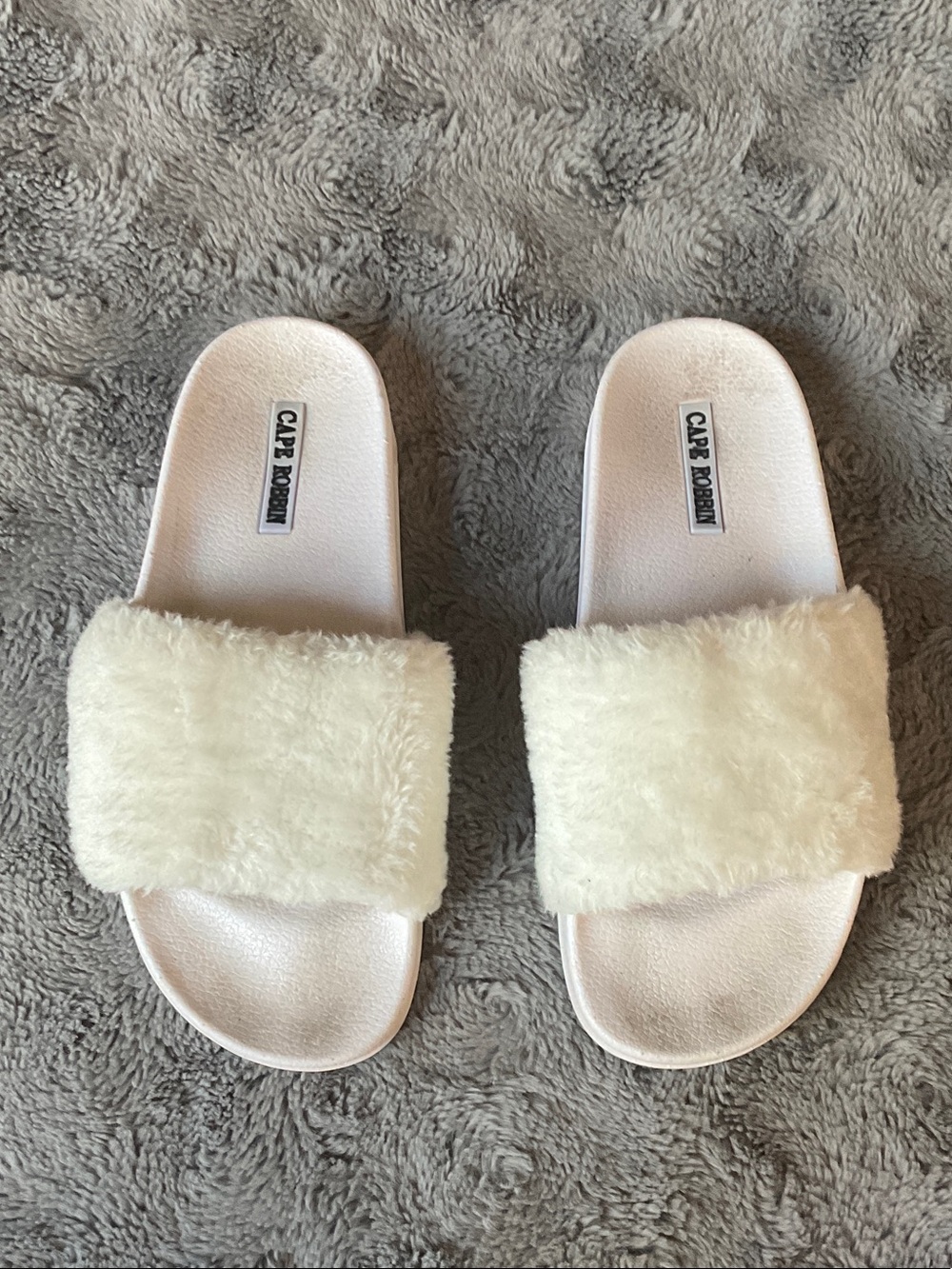 Cape Robbin White Cream Faux-Fur Slide Sandals - Plush Strap